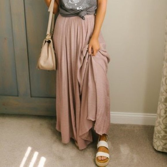 Pleated Maxi Skirt - Picture 2 of 8